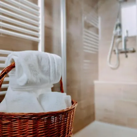 Il Cortiletto - & Pensión 4*